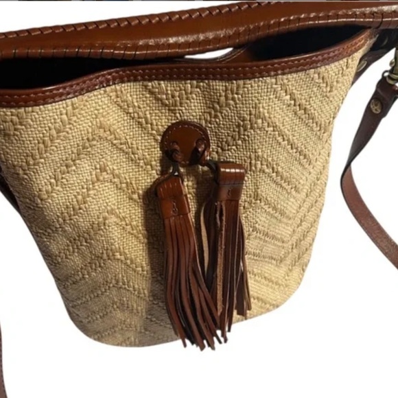 Patricia Nash Lyon Otavia Natural Zig-Zag Bucket Bag crossbody - Picture 5 of 7